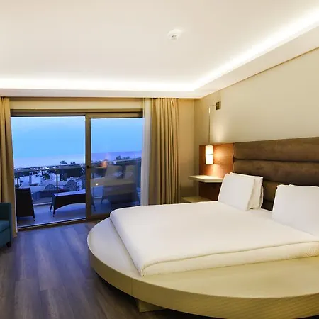 Hotel Temenos Luxury & 4*