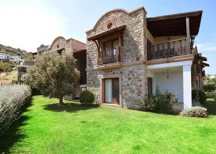 Temenos Luxury & Hotel 4*