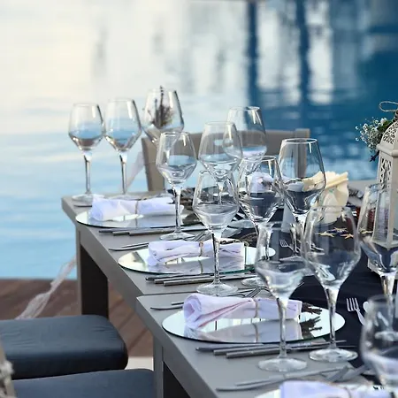 Temenos Luxury & 奥塔肯特