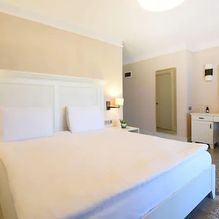 Hotel Temenos Luxury &